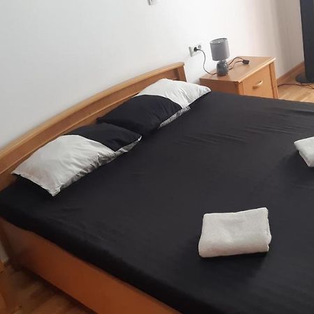Appartement Daka-Maka à Podgorica Extérieur photo